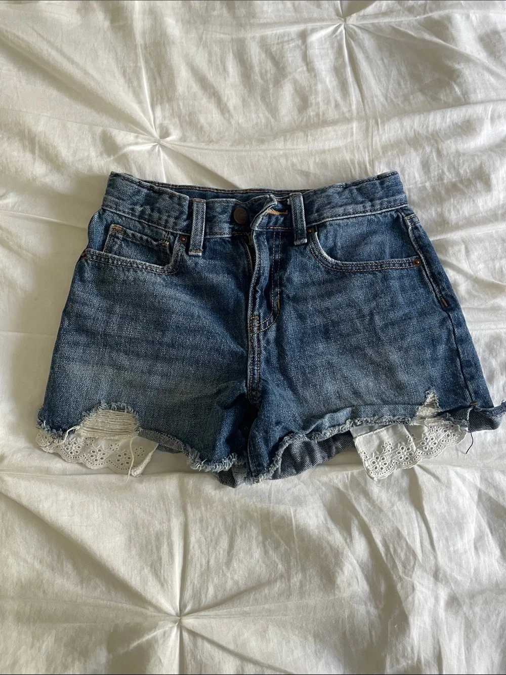 Old Navy Dark Blue Denim Shorts with White Lace Trim (kids)
